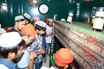 Krishna Gadi Veera Prema Gaadha Movie Team Visits Kadapa Darga